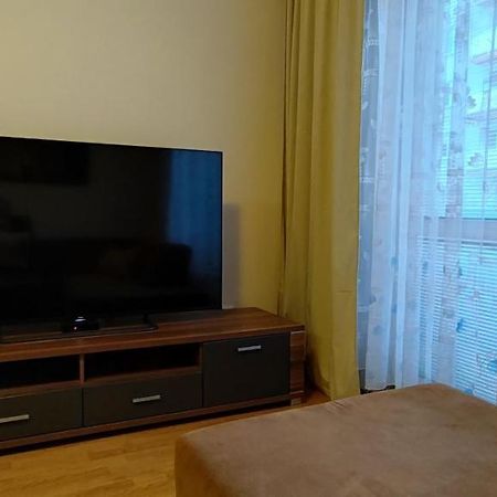 2 Izbovy Byt 60M2 V Centre Na Bakossovej, 24H Self Checkin Apartment Banska Bystrica Luaran gambar